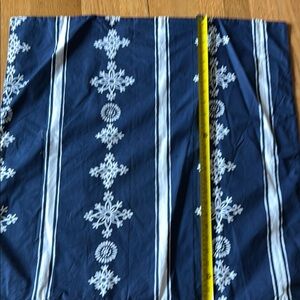 26 X 26” Navy and White Patterned Fabric NWOT